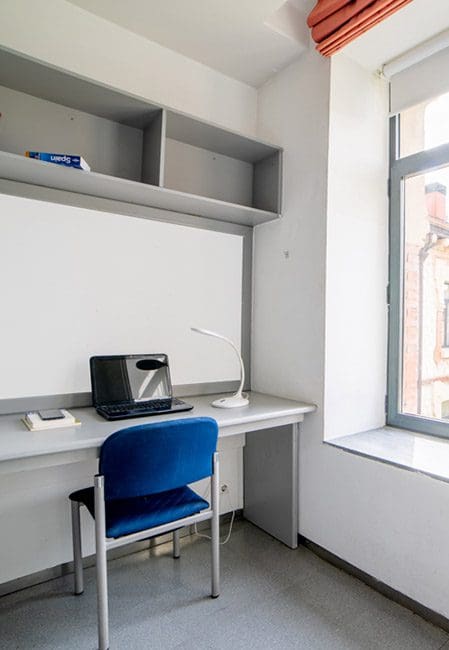 Habitación individual residencia en Burgos