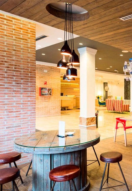 Lobby en residencia universitaria Leganés