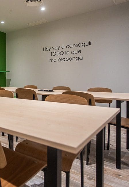 Detalle sala de estudio residencia Bilbao centro