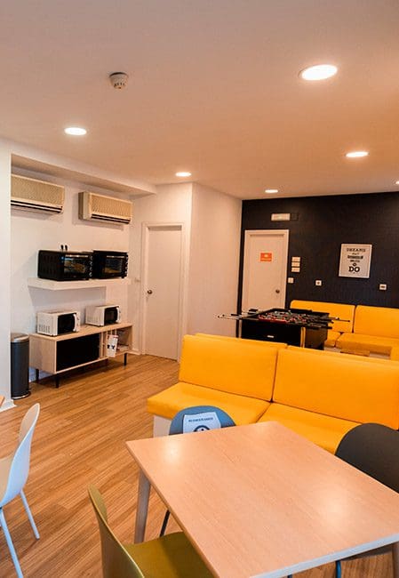 Zona de juegos residencia univarsitaria en Málaga