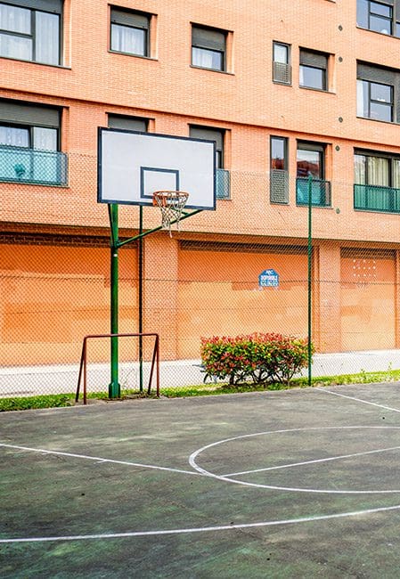 Pista de baloncesto residencia universitaria en Burgos
