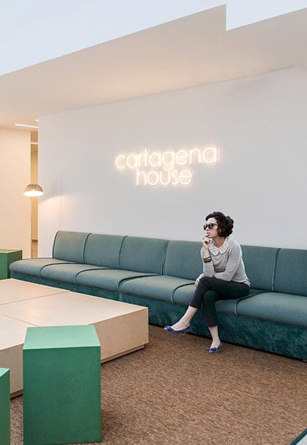 Sala de estar residencia universitaria en Cartagena