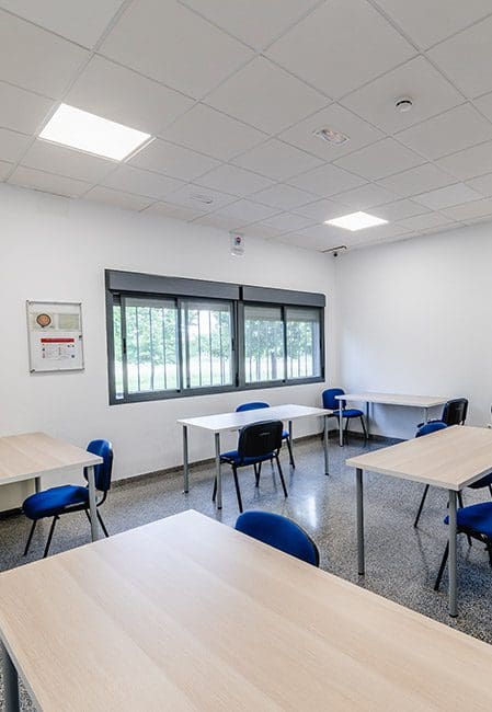 Sala de estudio residencia universitaria en Logroño