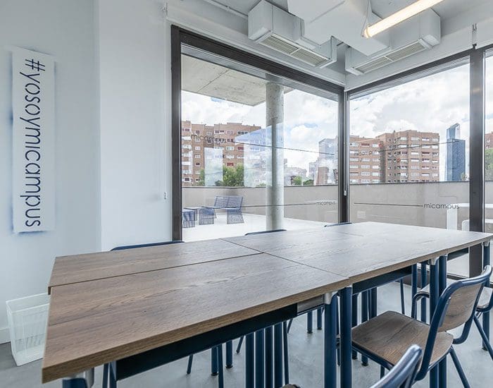 Visita las zonas comunes en residencia universitaria en Madrid