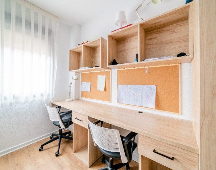 Visita habitaciones residencia Logroño