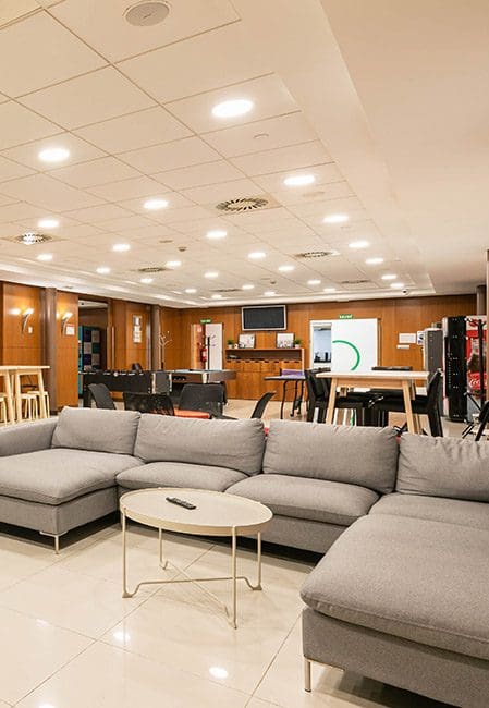 Sala de estar residencia universitaria Aranjuez