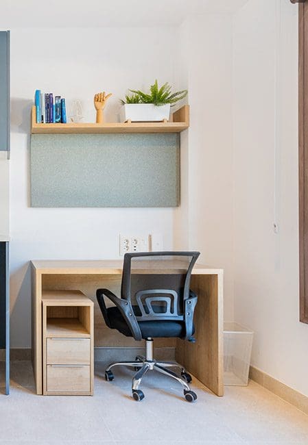 Ático con terraza residencia universitaria en Avenida del Puerto, Valencia