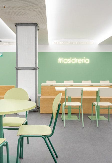 Cafetería residencia universitaria en Oviedo