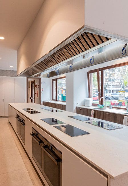 Cocinas comunes residencia universitaria Pamplona