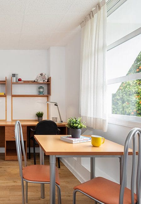 Habitación doble residencia universitaria en Sevilla UPO