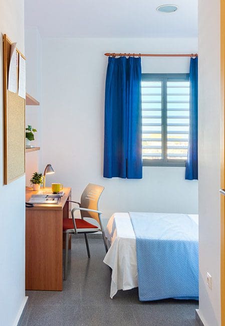 Habitación individual cocina compartida residencia en Rector Estanislao del Campo, Sevilla