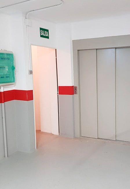 Entrada parking pisos Valencia