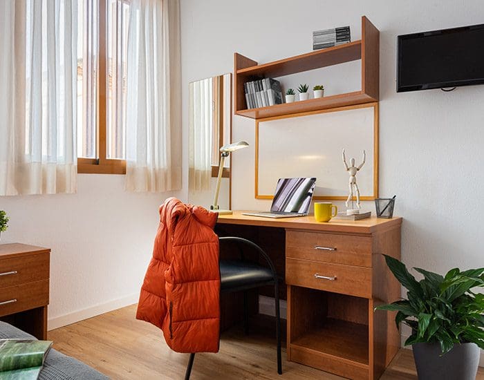 Visita las habitaciones en residencia Bormujos, Sevilla