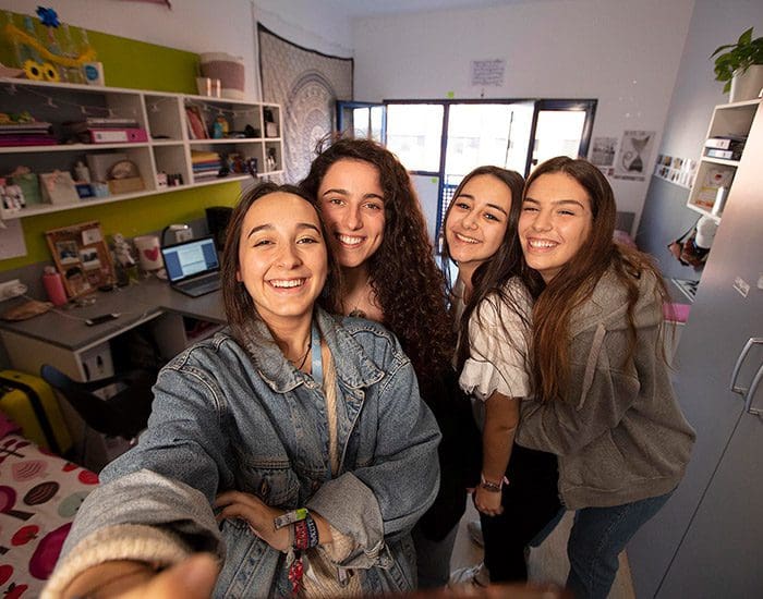 Visita las habitaciones residencia universitaria Galileo Galilei en Valencia