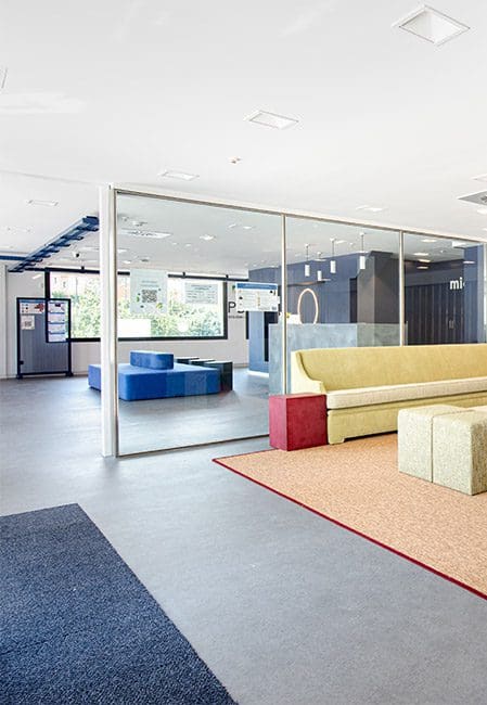 Looby residencia universitaria en Oviedo